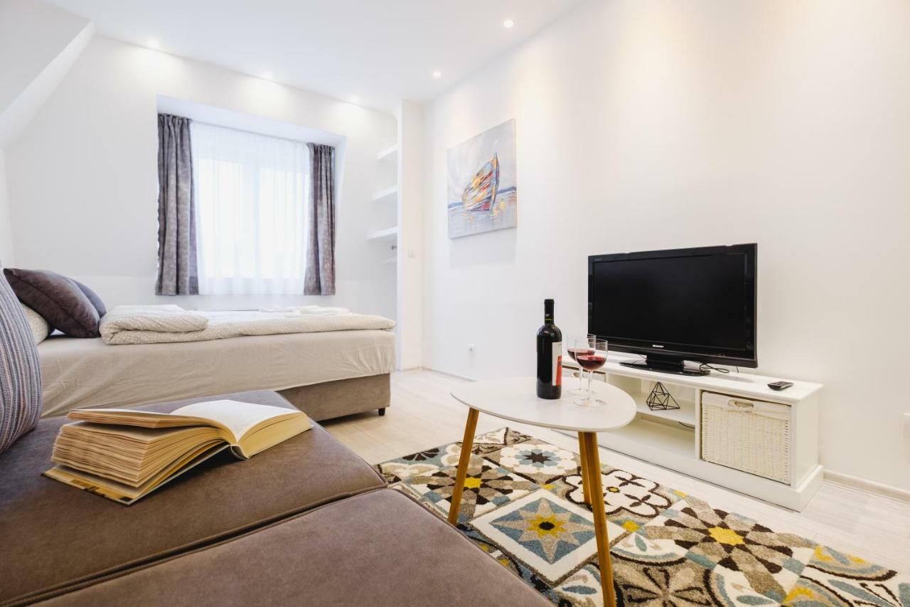 Apartment Hana Lux Belgrado Exterior foto